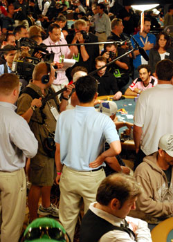 Main_Event_Crowd